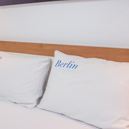 Bed and Breakfast Premium Berlin With Pool Улцинь Экстерьер фото