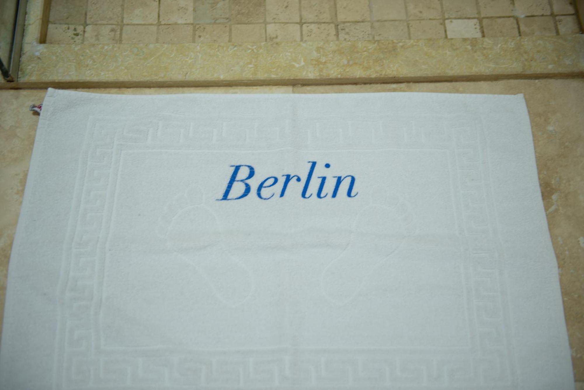 Bed and Breakfast Premium Berlin With Pool Улцинь Экстерьер фото