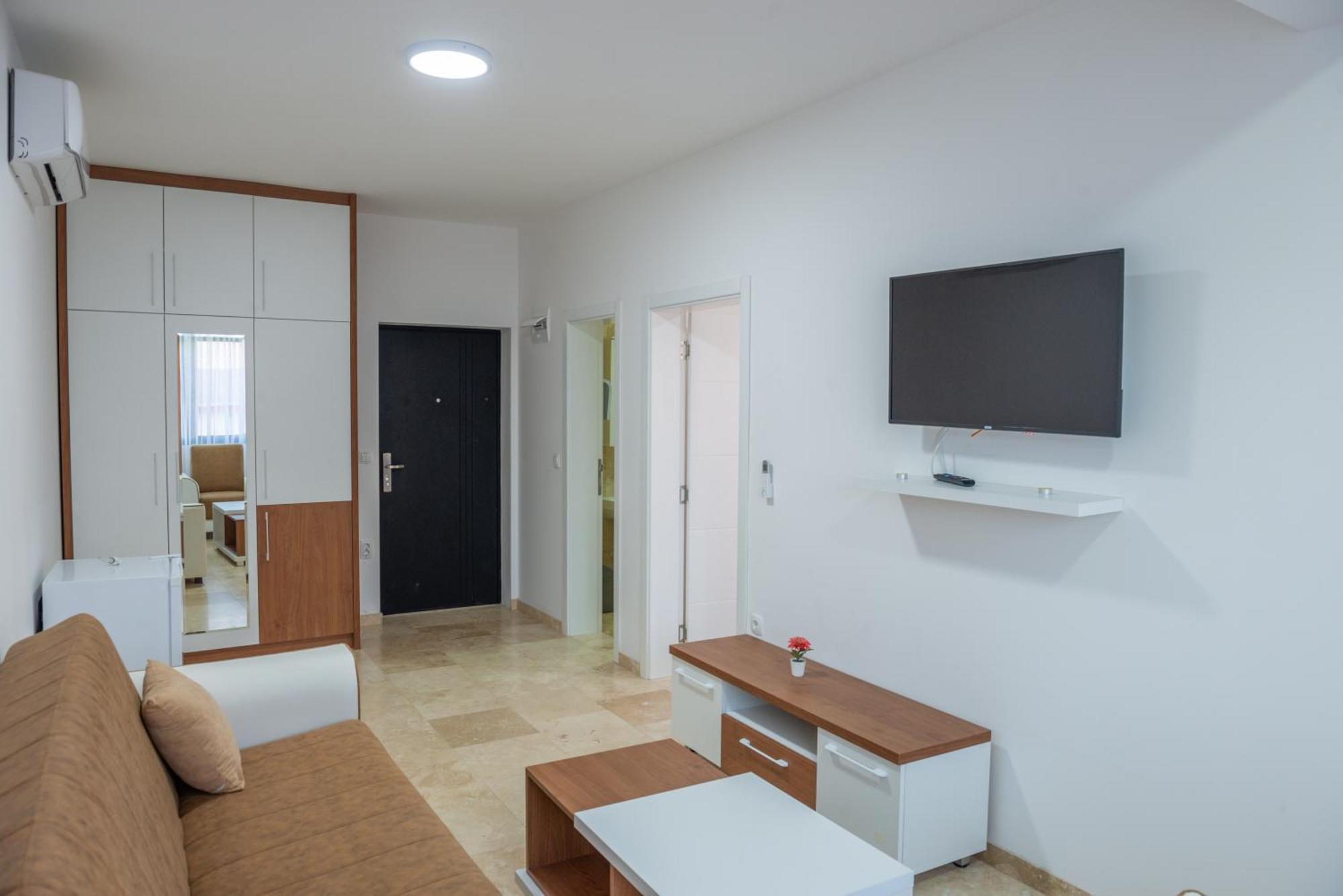 Bed and Breakfast Premium Berlin With Pool Улцинь Экстерьер фото