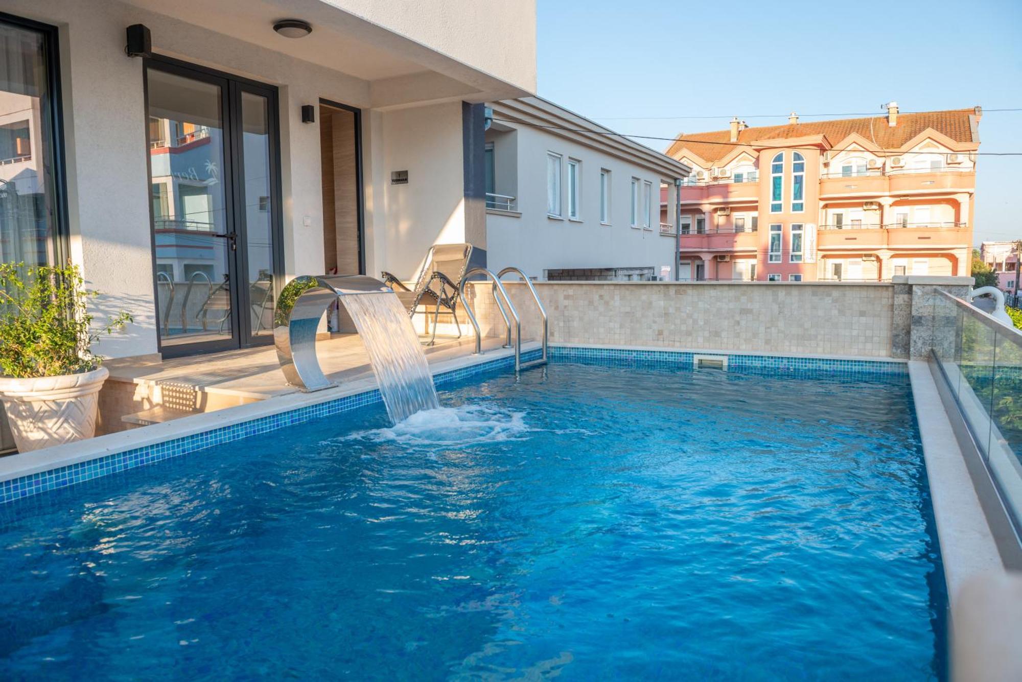 Bed and Breakfast Premium Berlin With Pool Улцинь Экстерьер фото